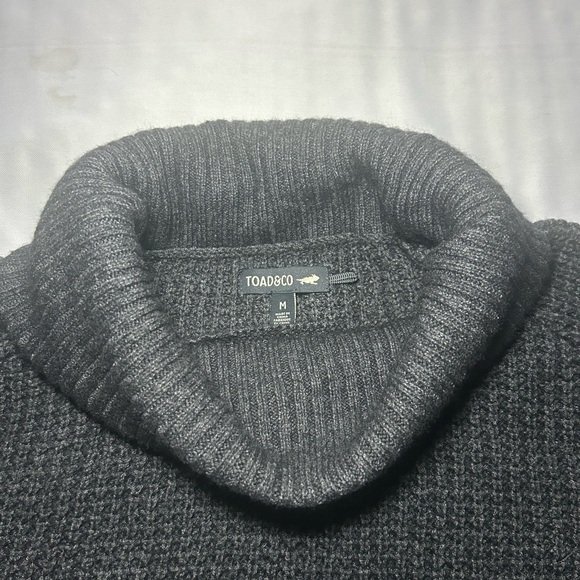 Nice!! TOAD & CO Chelsea Turtleneck Tunic Gray Sweater Dress, Size M - Picture 7 of 11